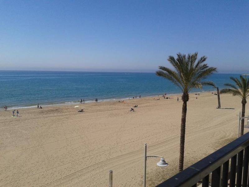 Sant Salvador Apartment | 100 m² Apartment ∙ 3 bedrooms ∙ 5 guests