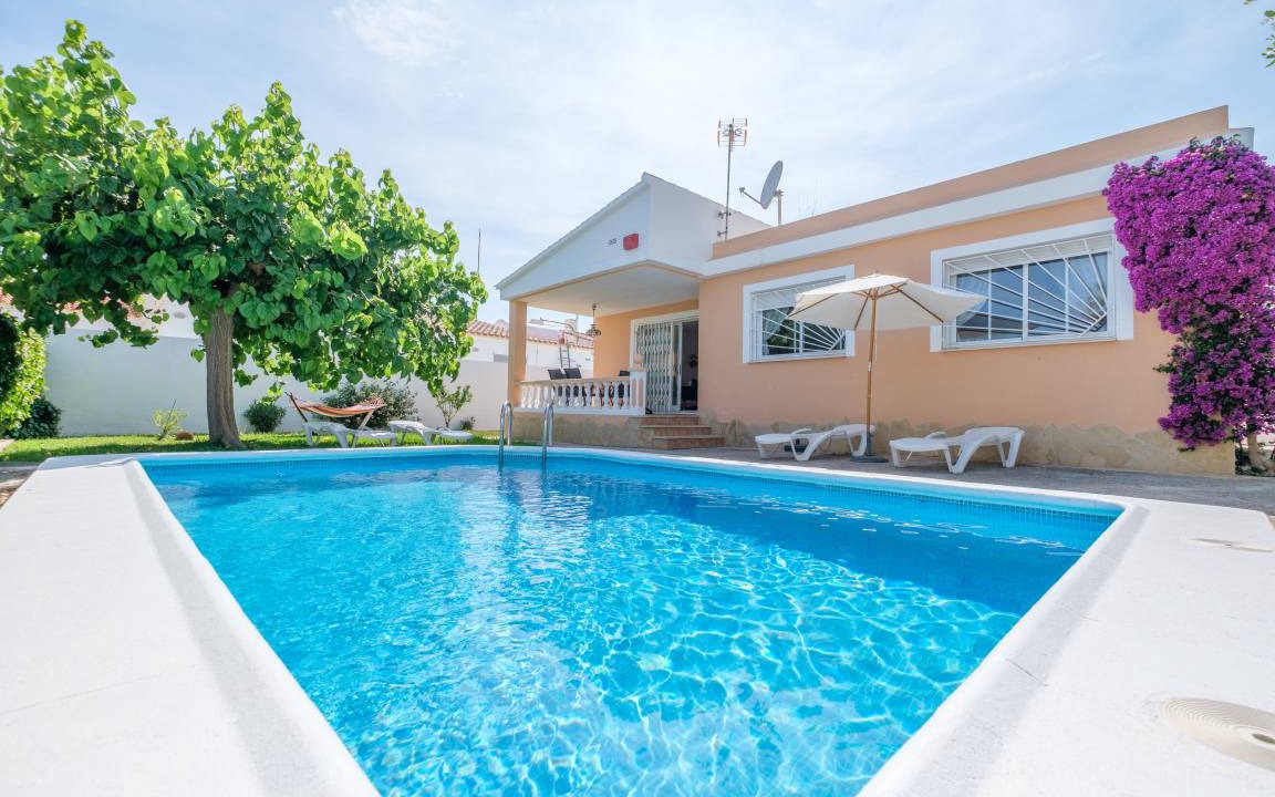 Vinaros House | 100 m² House ∙ 3 bedrooms ∙ 7 guests