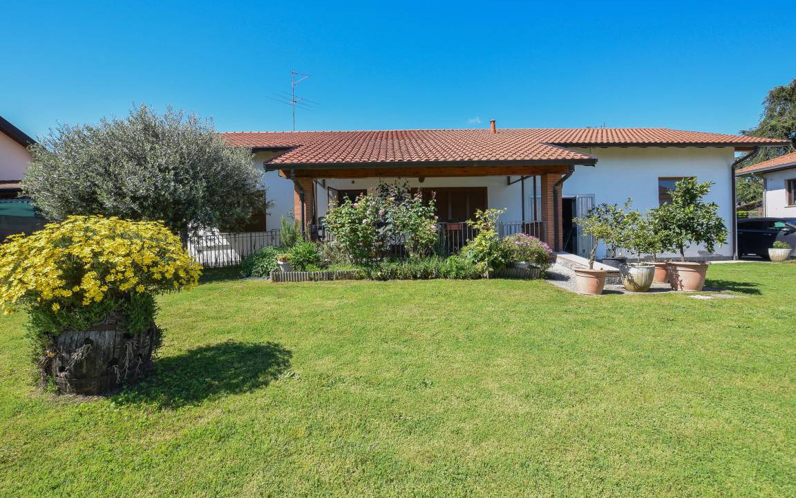 Varallo Pombia House | 100 m² House ∙ 2 bedrooms ∙ 5 guests