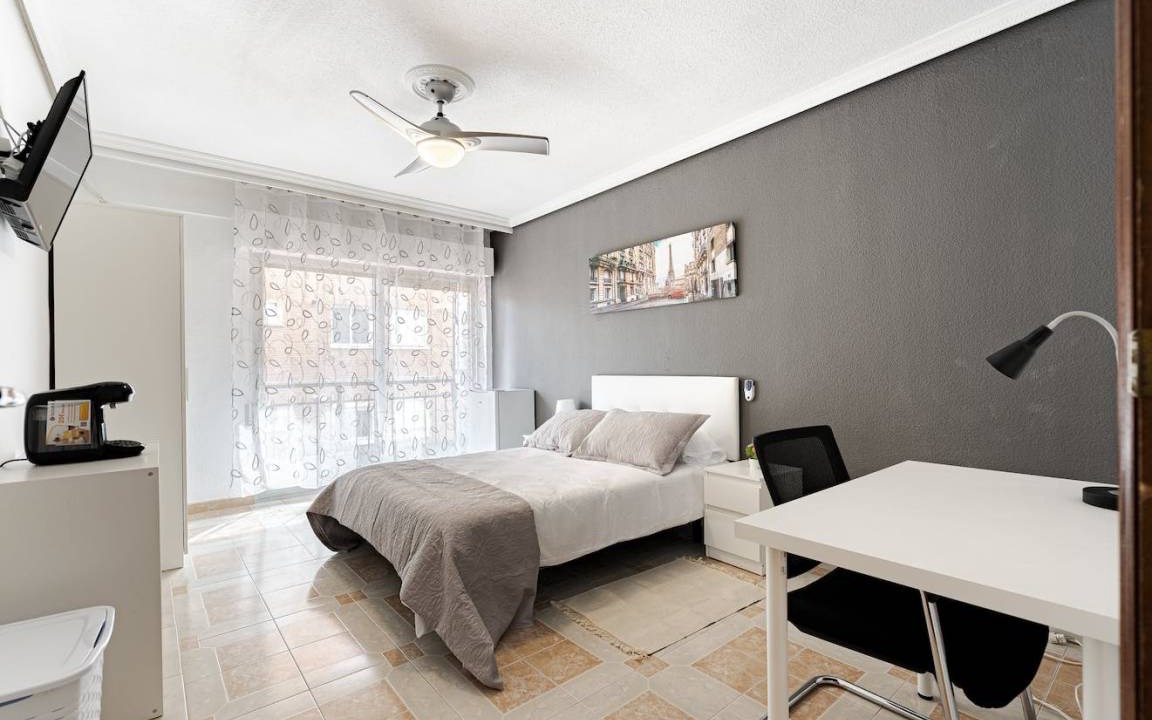 Alcala de Henares Resort | 110 m² Private room ∙ 1 bedroom ∙ 1 guest