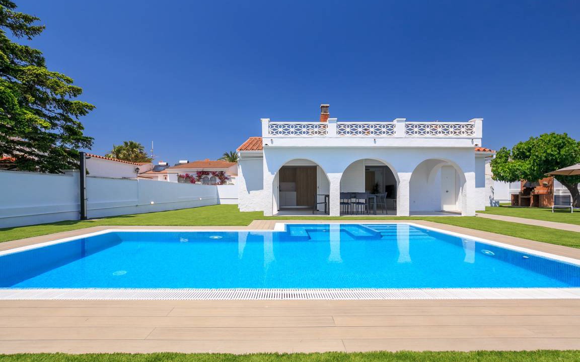 Miami Platja Villa | 110 m² Villa ∙ 4 bedrooms ∙ 8 guests