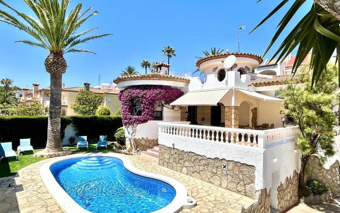 Miami Platja Villa | 120 m² Villa ∙ 3 bedrooms ∙ 6 guests