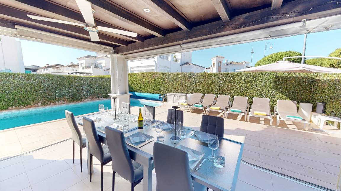 Roldan Villa | 120 m² Villa ∙ 4 bedrooms ∙ 8 guests