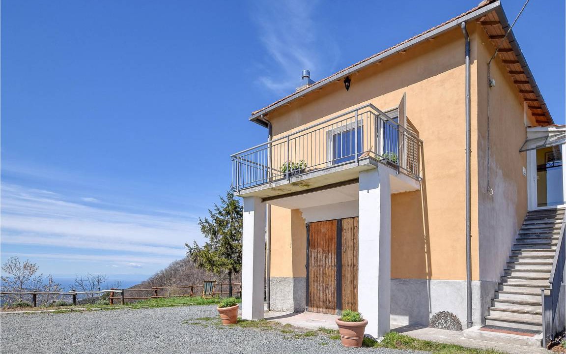 Castiglione Chiavarese House | 125 m² House ∙ 3 bedrooms ∙ 9 guests