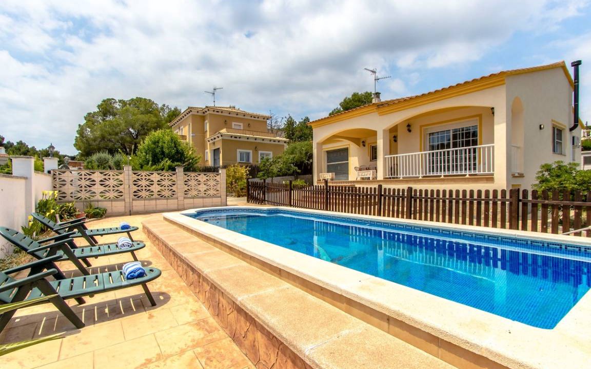 El Vendrell Villa | 135 m² Villa ∙ 2 bedrooms ∙ 5 guests