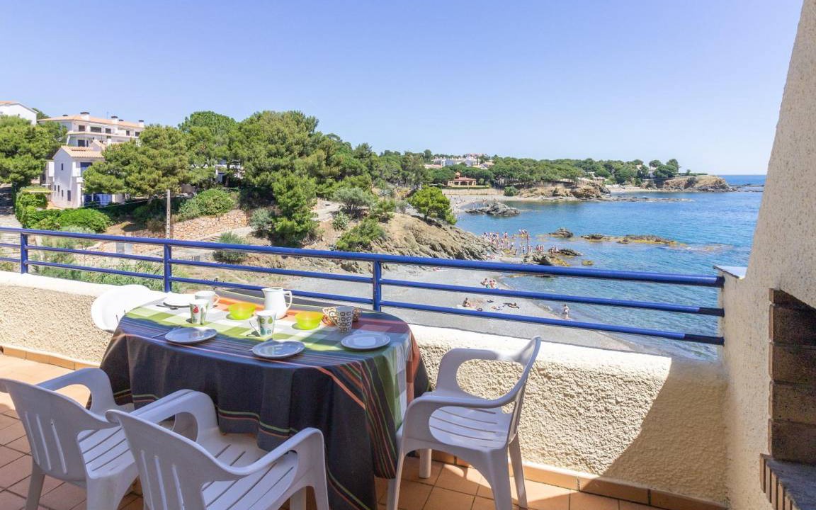 Llanca House | 150 m² House ∙ 4 bedrooms ∙ 10 guests
