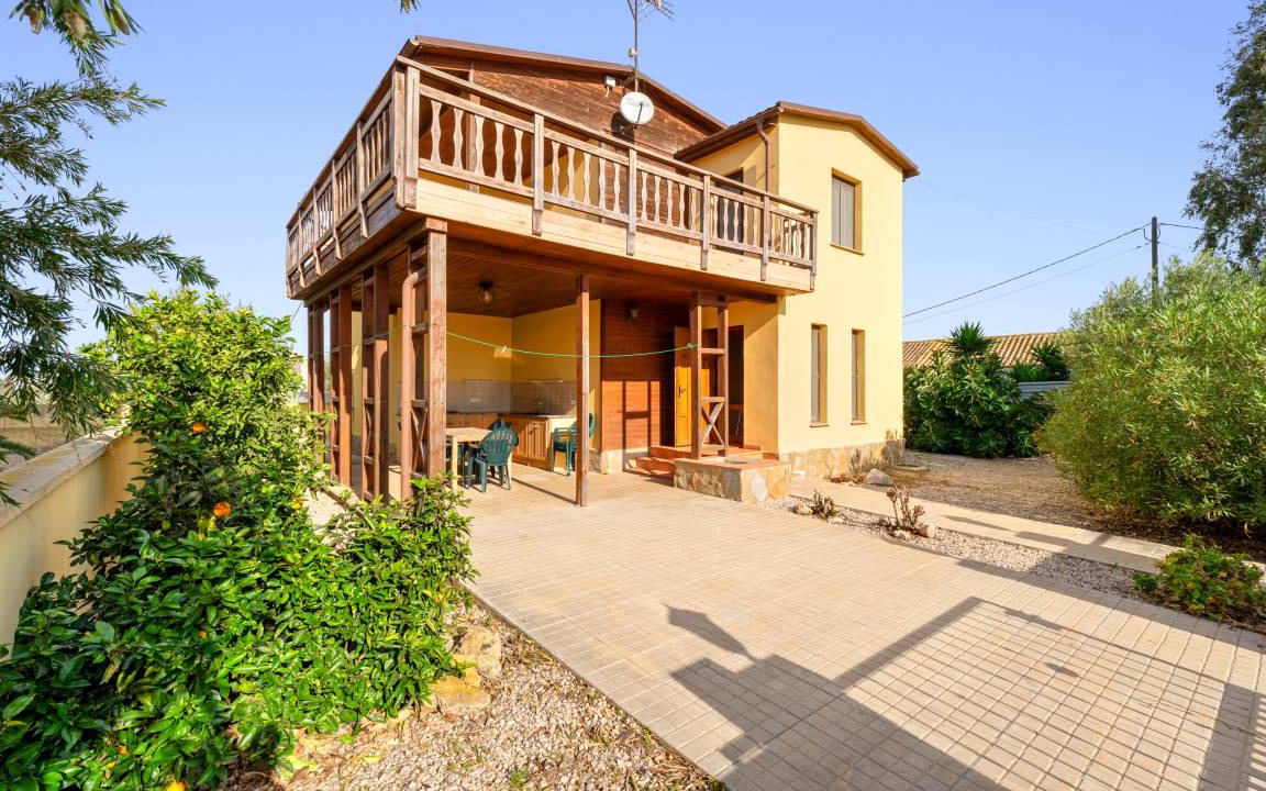 Sant Jaume d'Enveja House | 160 m² House ∙ 3 bedrooms ∙ 10 guests