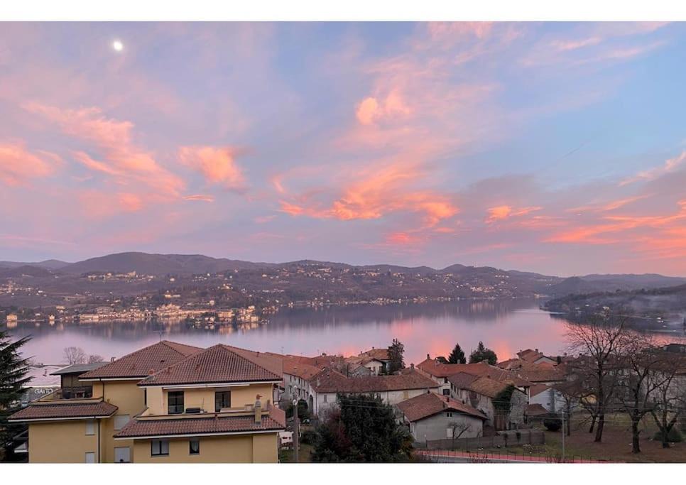 Pella Apartment | 180° on the lake