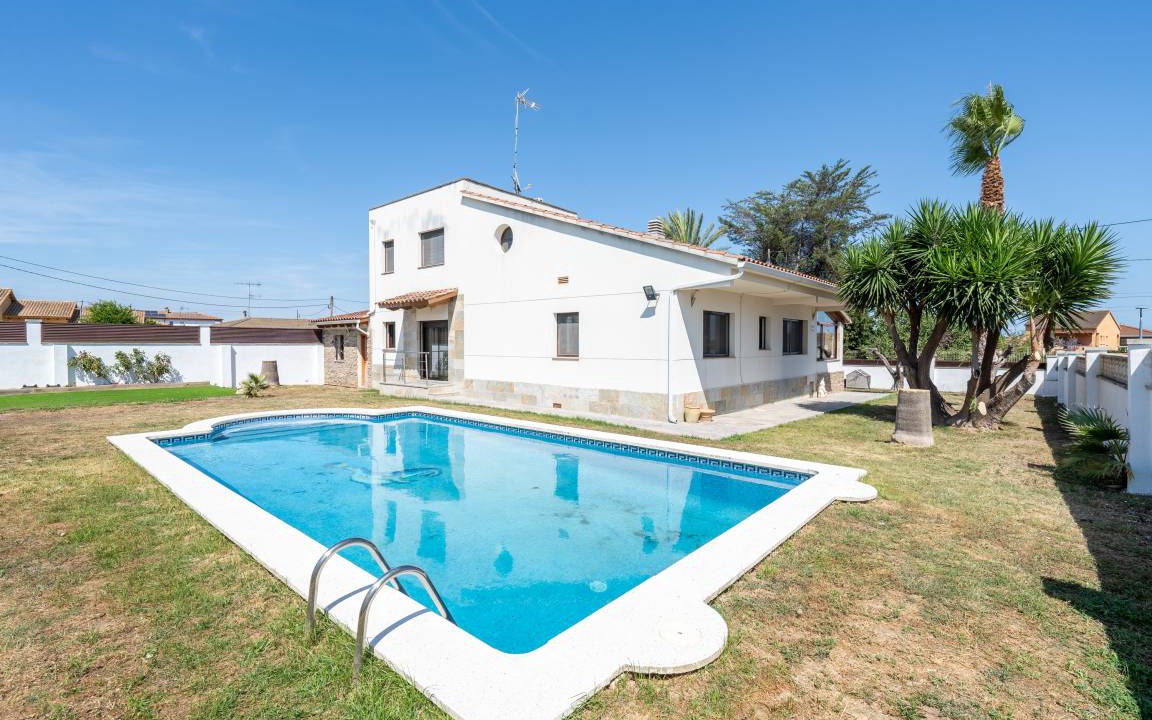 Albinyana House | 190 m² House ∙ 4 bedrooms ∙ 8 guests