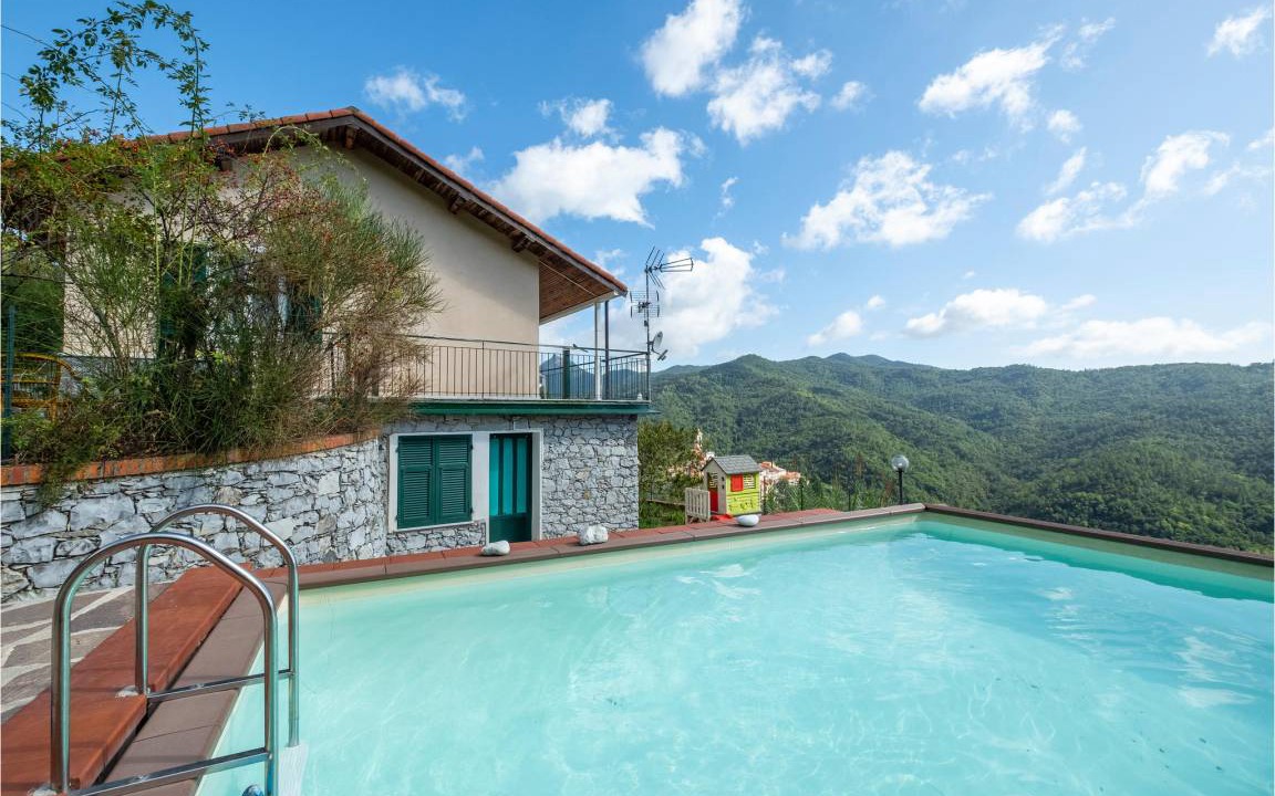 Castiglione Chiavarese House | 195 m² House ∙ 4 bedrooms ∙ 11 guests