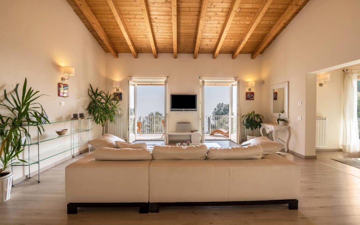Toscolano Maderno Apartment | 200 m² Apartment ∙ 2 bedrooms ∙ 5 guests