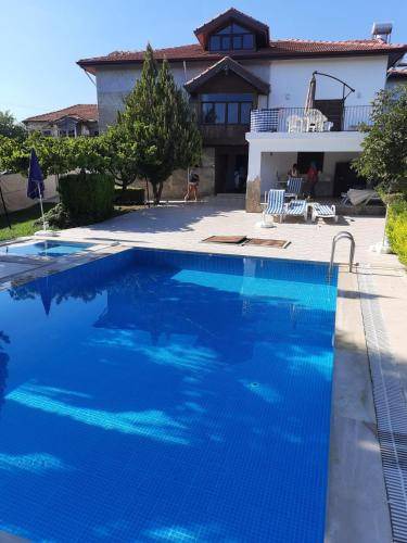 Manavgat Villa | 200 m² Villa ∙ 4 bedrooms ∙ 8 guests