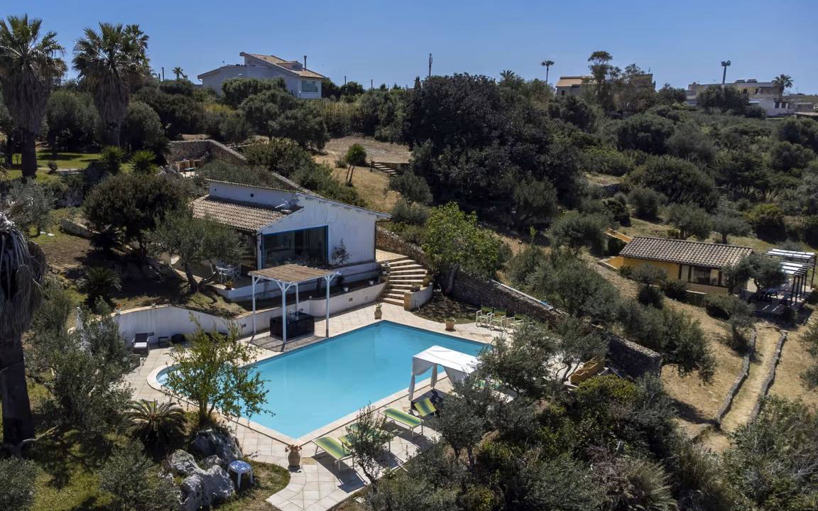 Marsala Villa | 200 m² Villa ∙ 7 bedrooms ∙ 14 guests