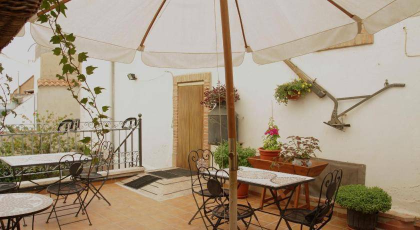Arguedas House | 215 m² House ∙ 7 bedrooms ∙ 17 guests