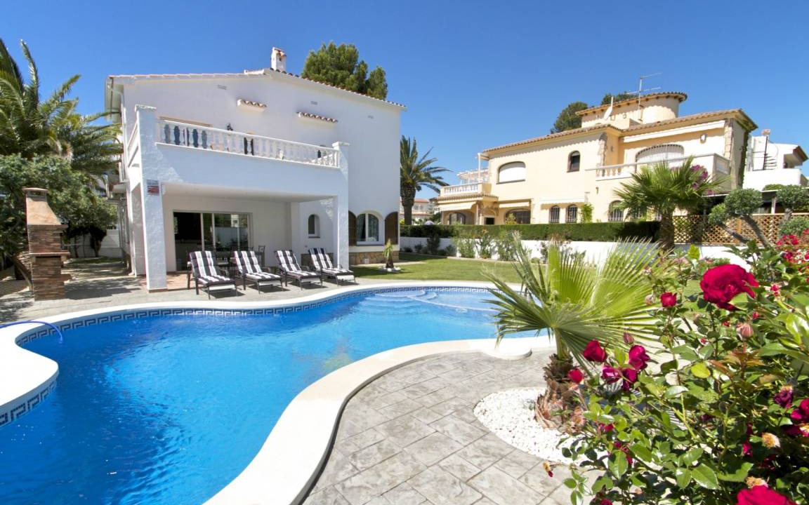 Miami Platja Villa | 230 m² Villa ∙ 5 bedrooms ∙ 10 guests