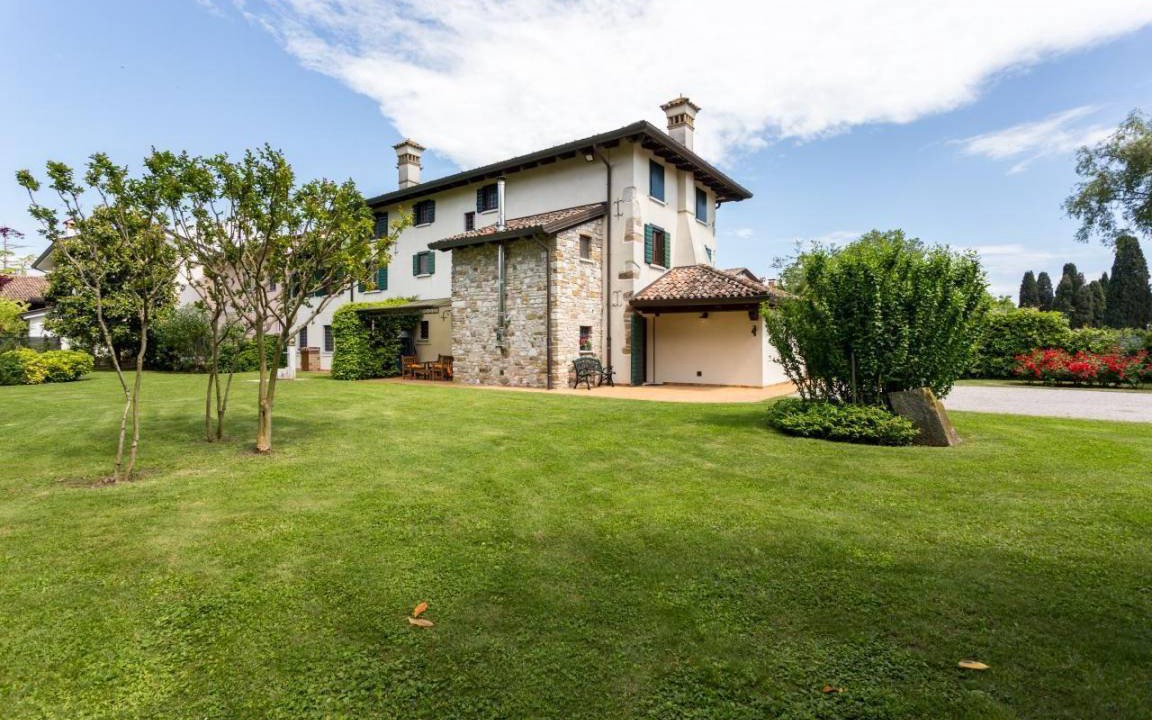 Aquileia House | 250 m² House ∙ 3 bedrooms ∙ 6 guests