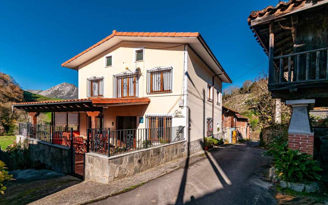 Puente Nuevo House | 250 m² House ∙ 5 bedrooms ∙ 8 guests