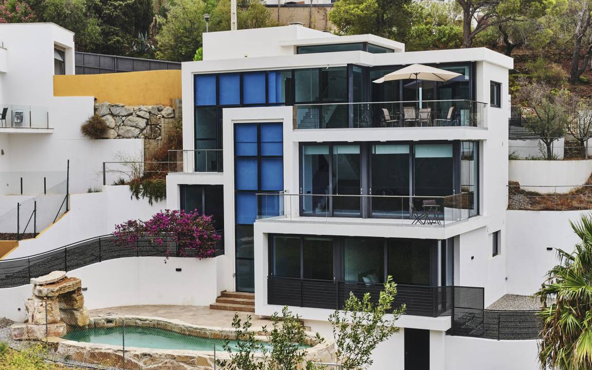 Llanca Villa | 250 m² Villa ∙ 4 bedrooms ∙ 8 guests