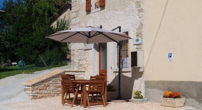 Sant'Anna d'Alfaedo Bed & Breakfast | 26 m² Bed and breakfast ∙ 4 guests