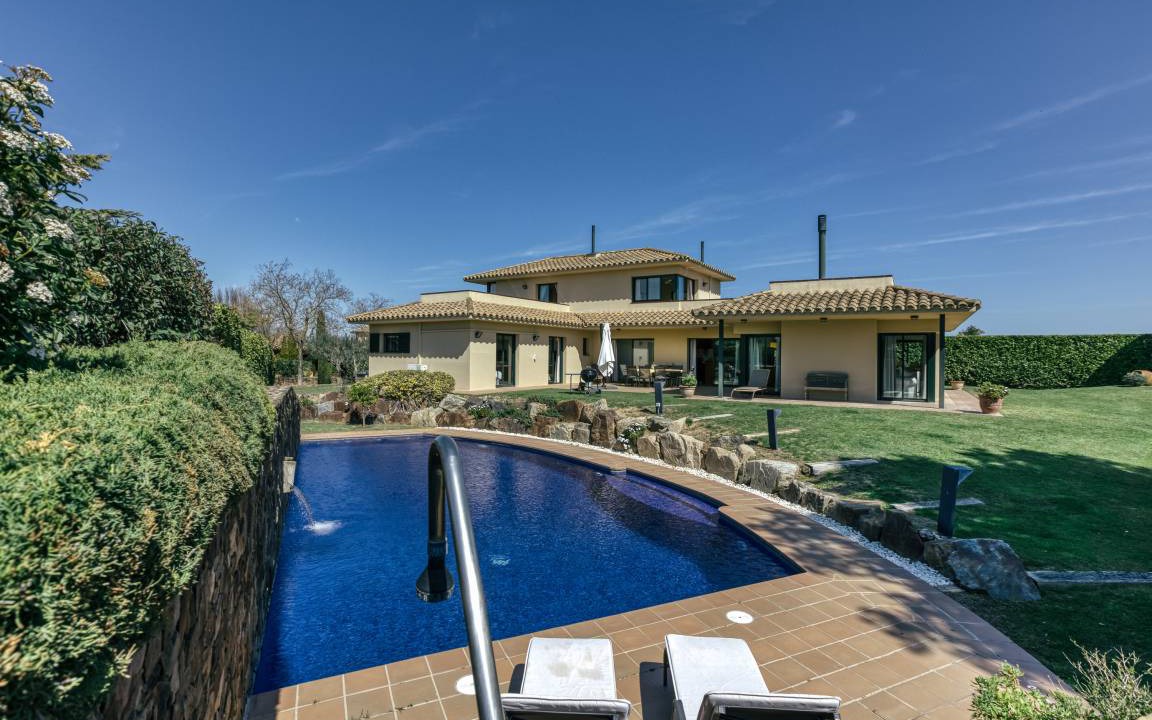 Navata Villa | 275 m² Villa ∙ 4 bedrooms ∙ 8 guests