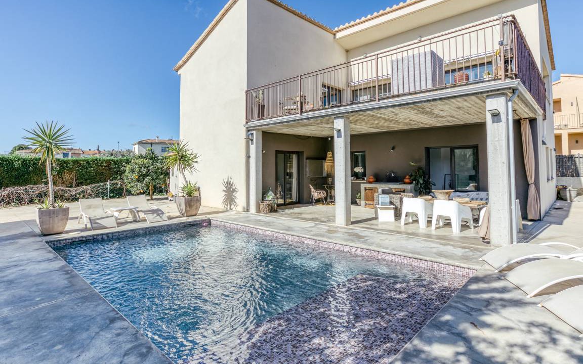 Perelada House | 280 m² House ∙ 3 bedrooms ∙ 6 guests