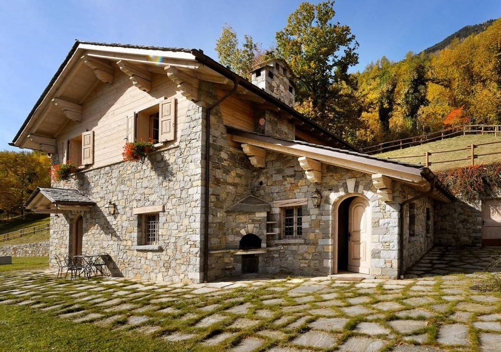 Grosotto Ski Chalet | 300 m² Chalet ∙ 3 bedrooms ∙ 7 guests