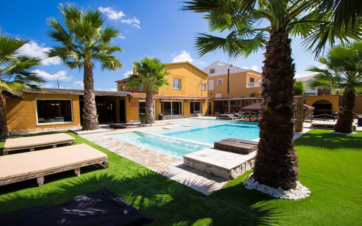 Rubi Villa | 300 m² Villa ∙ 7 bedrooms ∙ 16 guests