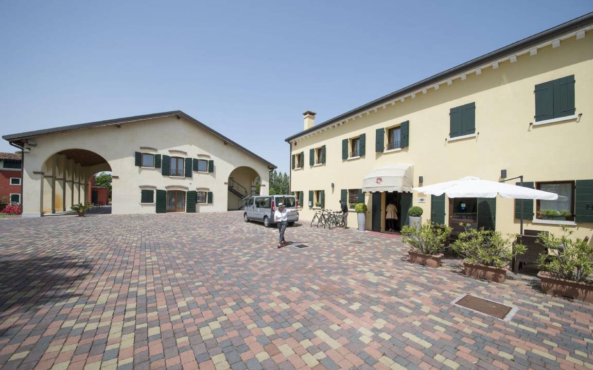 Tessera Resort | 33 m² Resort ∙ 10 guests
