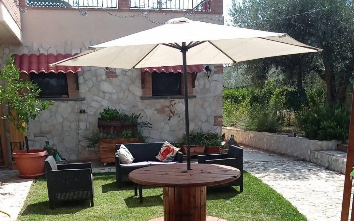 Rocca San Giovanni House | 350 m² House ∙ 5 bedrooms ∙ 10 guests