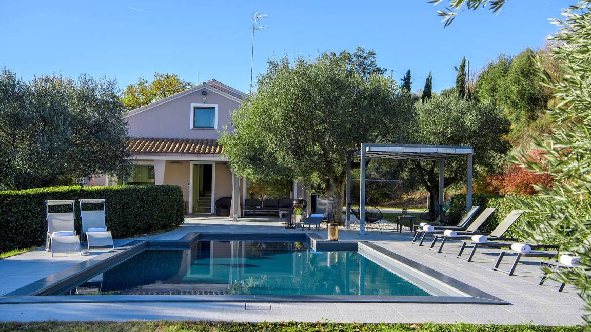 Chiesanuova Villa | 350 m² Villa ∙ 5 bedrooms ∙ 11 guests