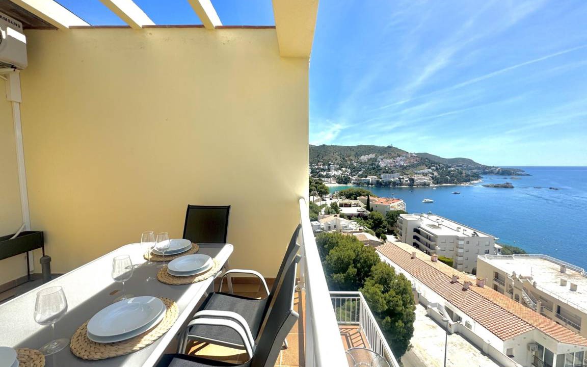 Almadraba-Canyelles Apartment | 40 m² Apartment ∙ 1 bedroom ∙ 4 guests