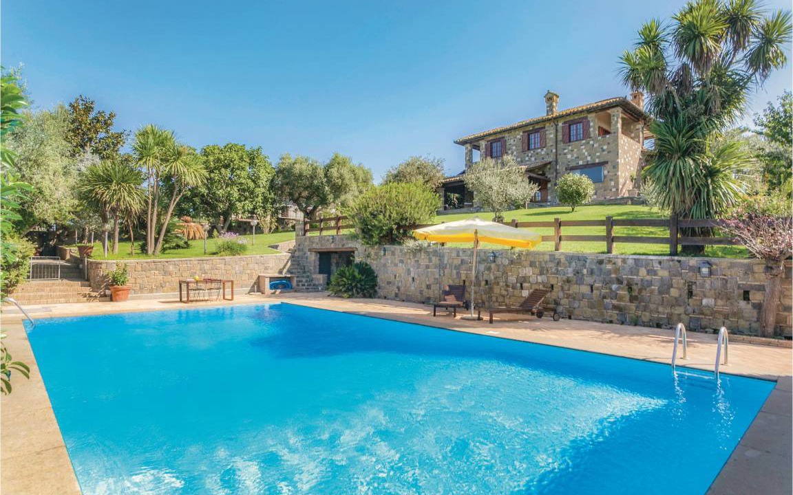 Lake Bracciano House | 400 m² House ∙ 5 bedrooms ∙ 10 guests