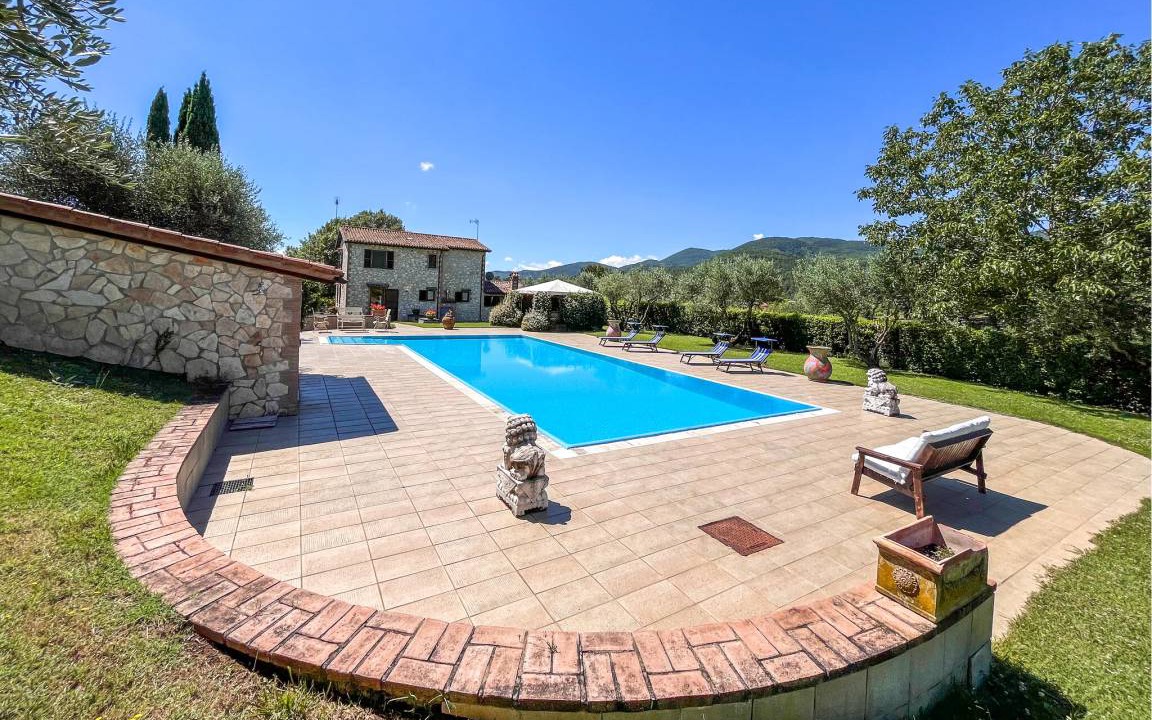 Melezzole House | 400 m² House ∙ 3 bedrooms ∙ 6 guests