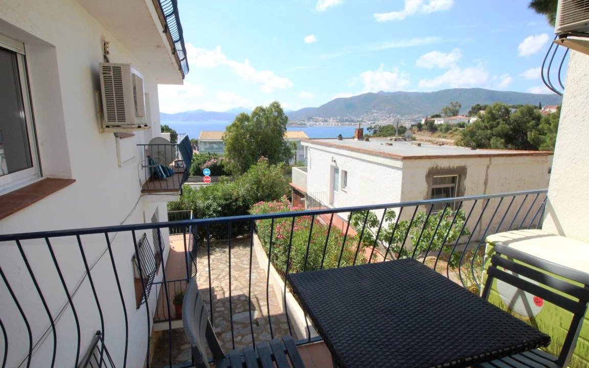 Llanca Apartment | 42 m² Apartment ∙ 2 bedrooms ∙ 5 guests