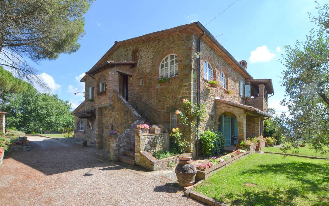 Monte San Savino House | 460 m² House ∙ 4 bedrooms ∙ 8 guests
