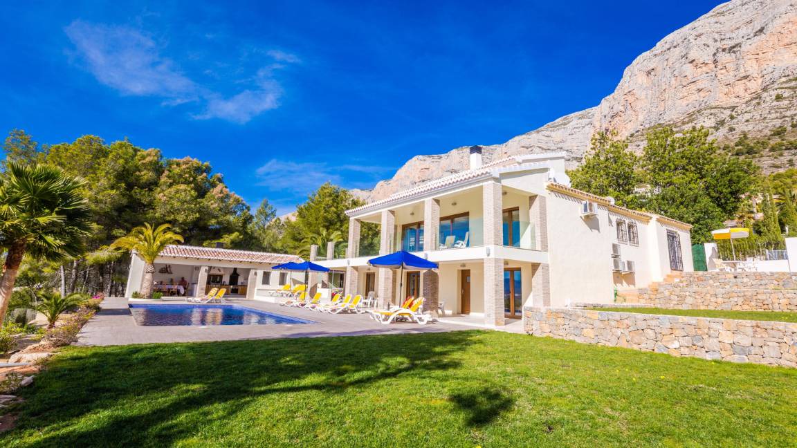 Montgo de Toscamar Villa | 464 m² Villa ∙ 6 bedrooms ∙ 12 guests
