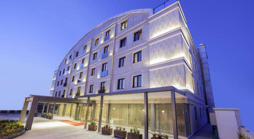 Sekerpinar Hotel | 47 m² Hotel ∙ 127 guests