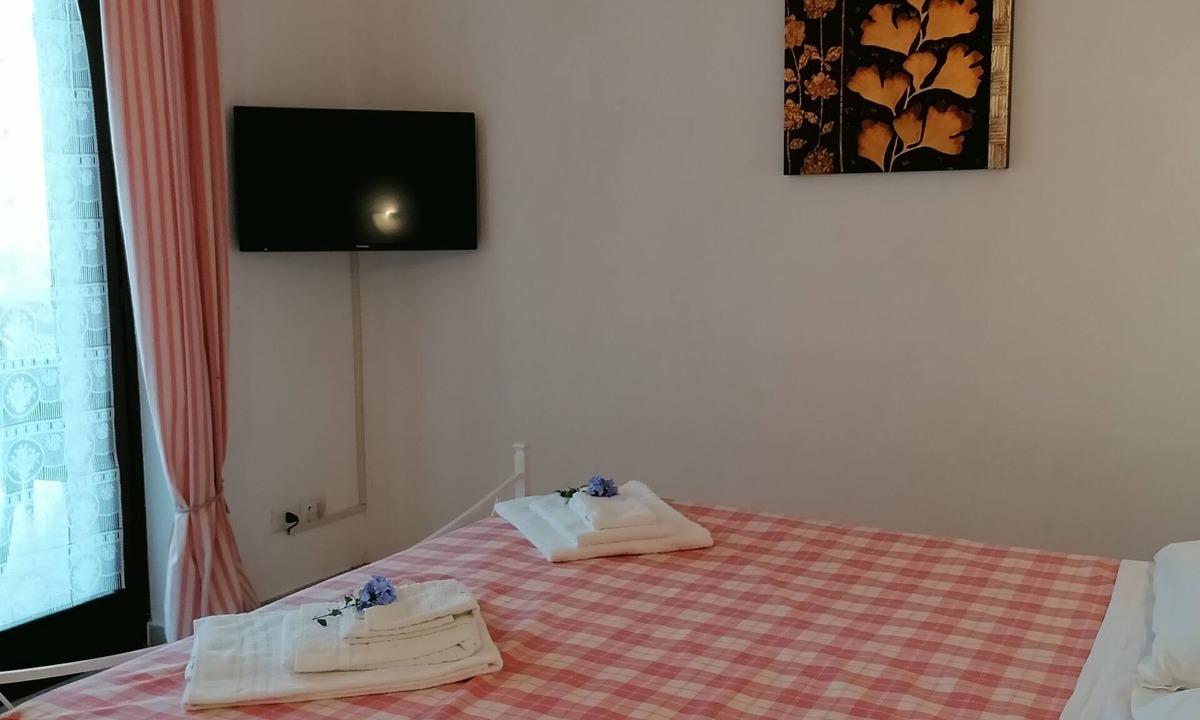 Fermo Apartment | 5 minutes from the sea, panoramic terrace and swimming pool - The cugnolo wagon