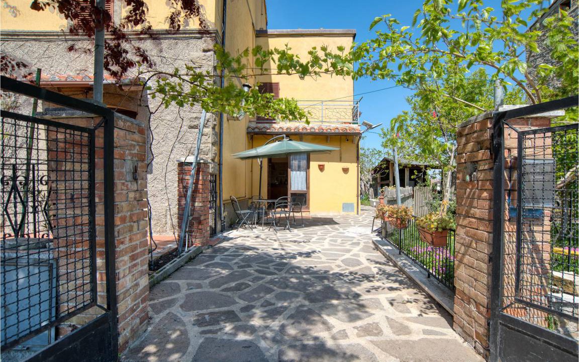 Castel del Piano House | 60 m² House ∙ 1 bedroom ∙ 4 guests