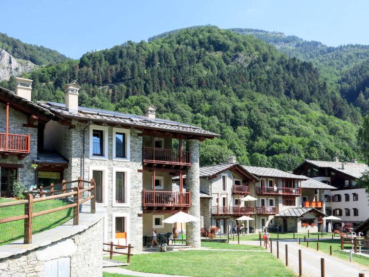 Sampeyre Apartment | 63 m² Apartment ∙ 1 bedroom ∙ 4 guests
