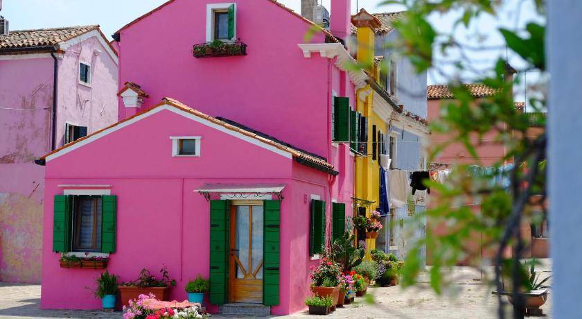 Burano House | 70 m² House ∙ 2 bedrooms ∙ 4 guests