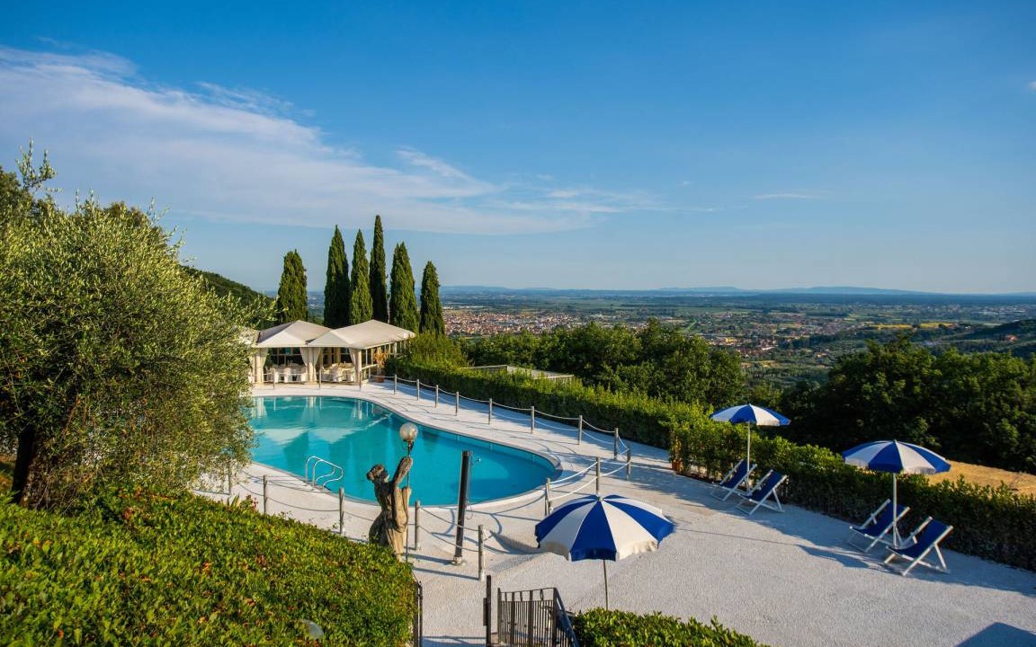 Pieve a Nievole Villa | 700 m² Villa ∙ 6 bedrooms ∙ 14 guests