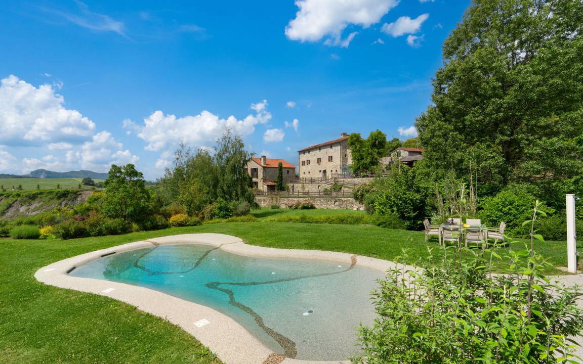 Firenzuola Villa | 700 m² Villa ∙ 8 bedrooms ∙ 18 guests