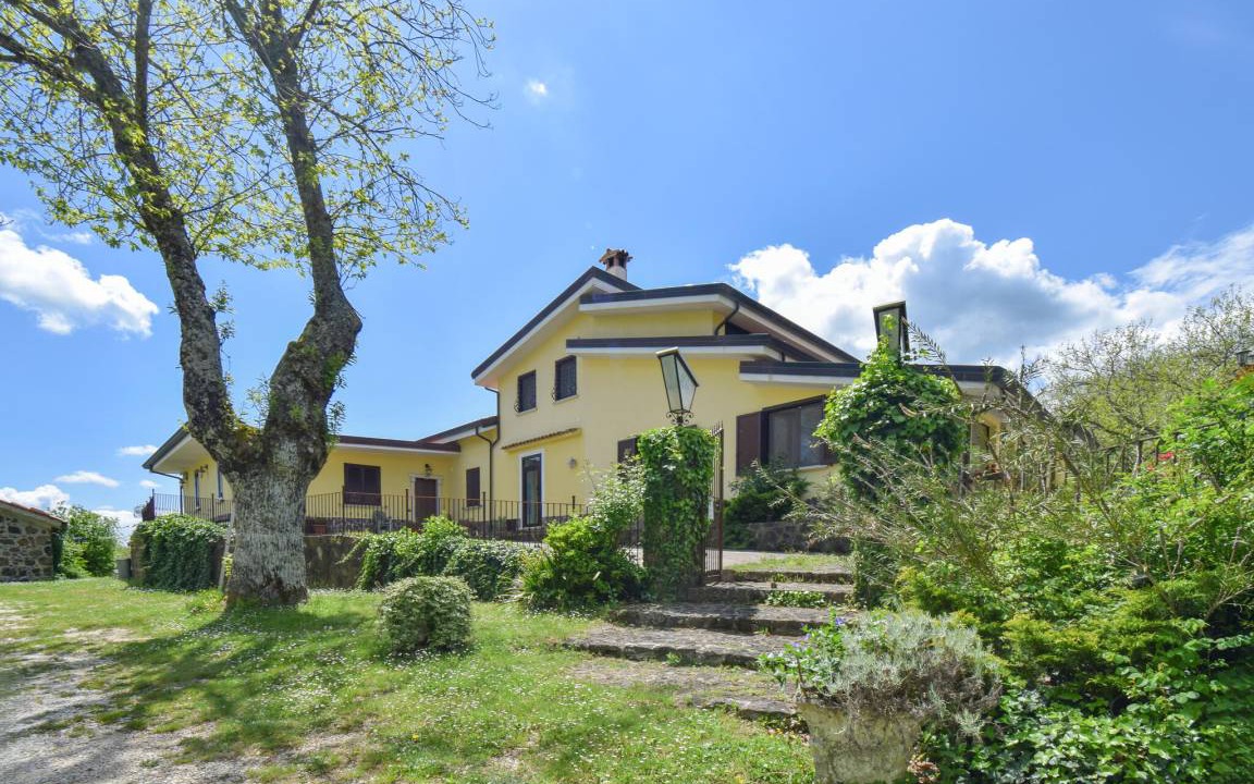 Roccamonfina Apartment | 75 m² Apartment ∙ 2 bedrooms ∙ 4 guests