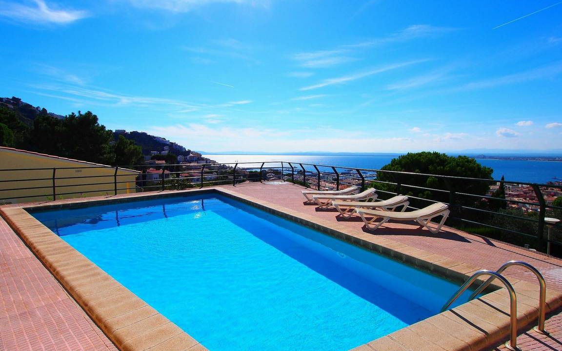 Roses Town Center Apartment | 75 m² Apartment ∙ 3 bedrooms ∙ 6 guests