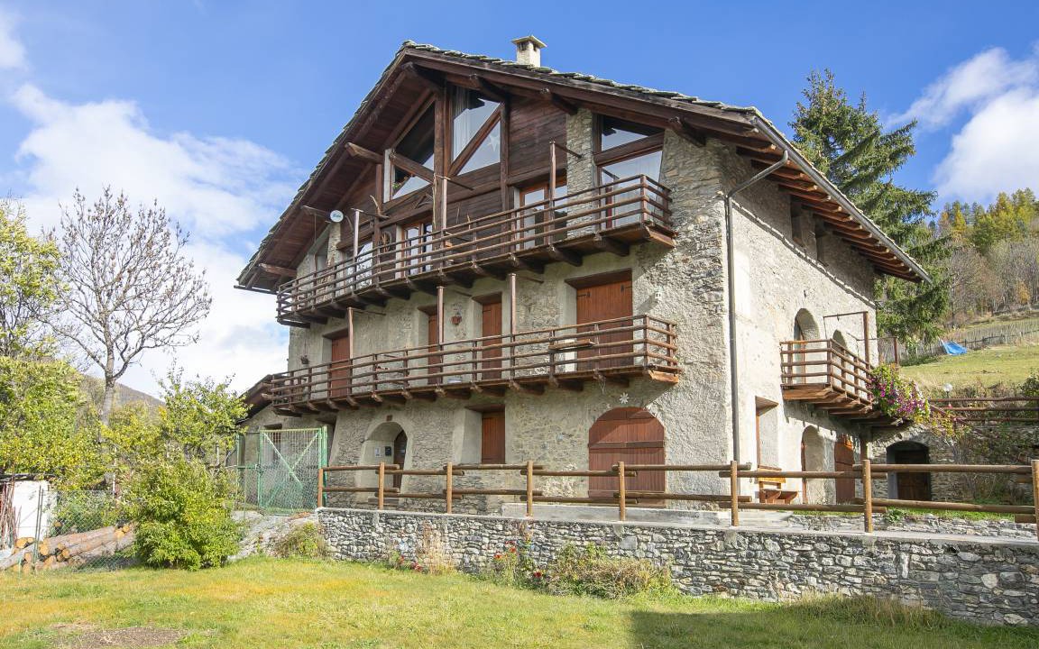 Cesana Torinese Apartment | 81 m² Apartment ∙ 1 bedroom ∙ 2 guests