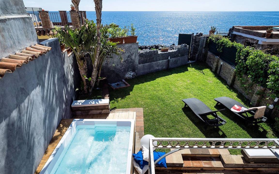 Santa Tecla Villa | 90 m² Villa ∙ 2 bedrooms ∙ 4 guests