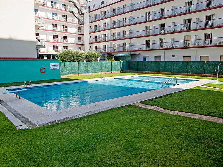 Malgrat de Mar Apartment | 95 m² Apartment ∙ 3 bedrooms ∙ 5 guests