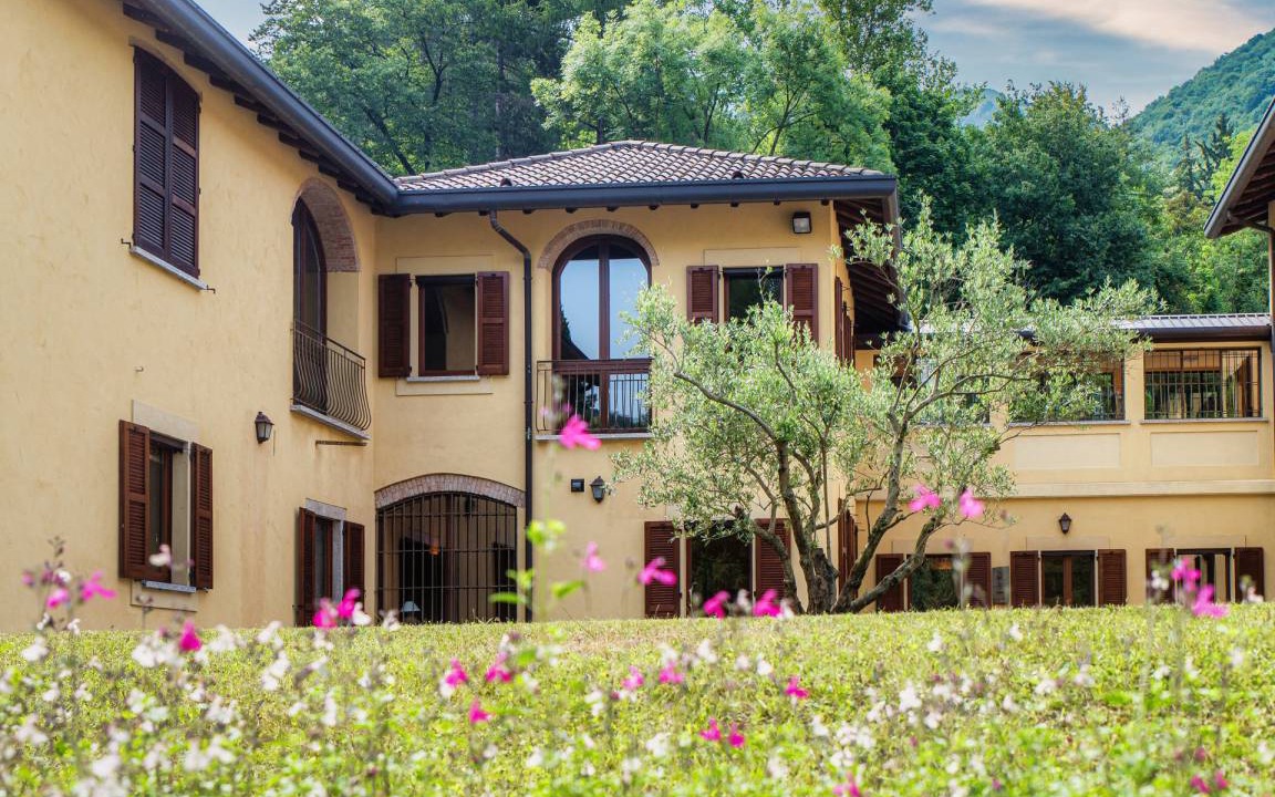 Canzo Villa | 950 m² Villa ∙ 6 bedrooms ∙ 13 guests