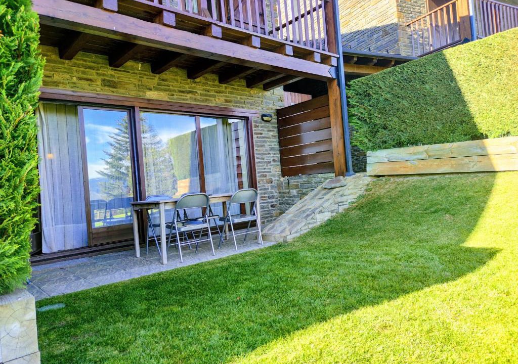 Bellver de Cerdanya Ski Chalet | Acogedora casa adosada con fantásticas vistas panorámicas